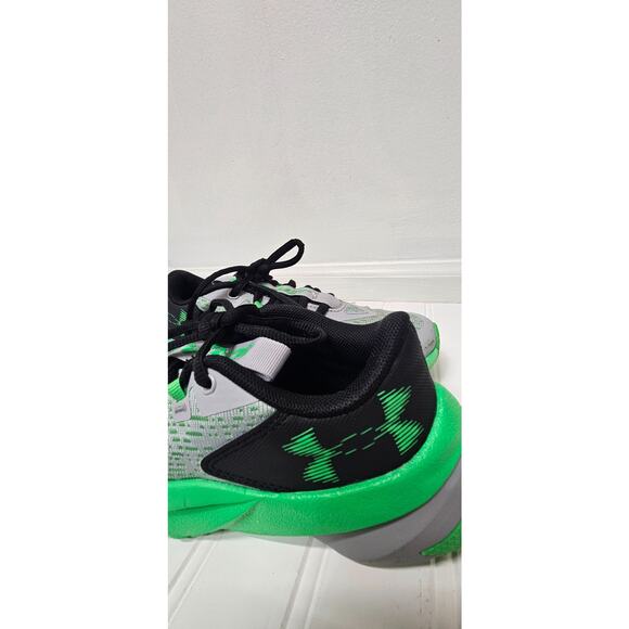 Under Armour SIZE 3.5 Y Green scramjet running shoes boys - Picture 2 of 7